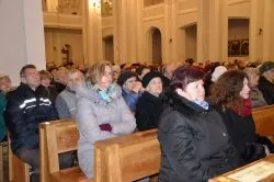 Bp Wiesław Śmigiel zawierzył swoją posługę i diecezję Matce Bożej Nieustającej Pomocy
