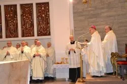 Bp Wiesław Śmigiel zawierzył swoją posługę i diecezję Matce Bożej Nieustającej Pomocy