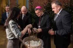 Bp Wiesław Śmigiel na spotkaniu opłatkowymsamorządowców i parlamentarzystów