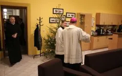 Bp Wiesław Śmigiel z kolędą w seminarium