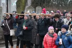 Droga Krzyżowa ulicami Jabłonowa Pom.