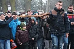 Droga Krzyżowa ulicami Jabłonowa Pom.