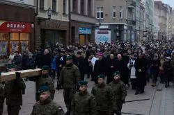 Droga Krzyżowa ulicami Torunia