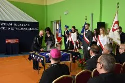 Nadanie im. kard. Stefana Wyszyńskiego Szkole Podstawowej w Sampławie