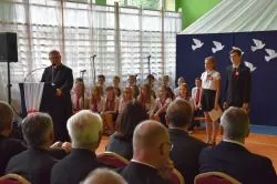 Nadanie im. kard. Stefana Wyszyńskiego Szkole Podstawowej w Sampławie