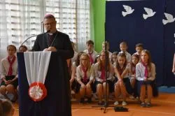 Nadanie im. kard. Stefana Wyszyńskiego Szkole Podstawowej w Sampławie