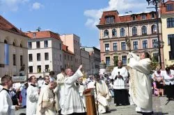 Boże Ciało z bp. Wiesławem Śmiglem