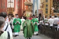 Marsz dla życia i rodziny w Toruniu - Msza św.