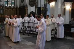 Nowi lektorzy stali