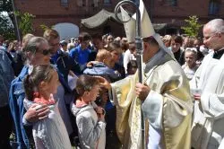 Koronacja wizerunku Matki Bożej Brzemiennej w Chełmoniu