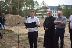 Poświęcenie terenu pod budowę w toruńskiej parafii św. Andrzeja