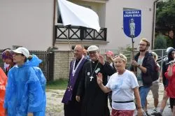 Bp Wiesław odwiedził pielgrzymów