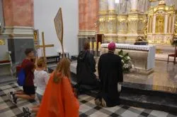 Bp Wiesław odwiedził pielgrzymów