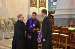 Bp Wiesław odwiedził pielgrzymów