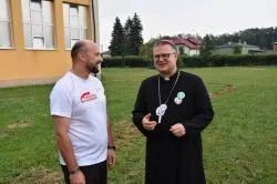Bp Wiesław odwiedził pielgrzymów