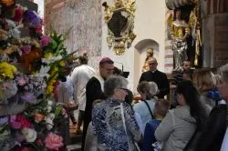 Kwiatki dla Matki