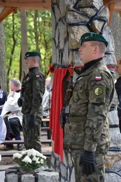 Uroczystości patriotyczne w Raciniewie