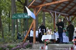 Uroczystości patriotyczne w Raciniewie