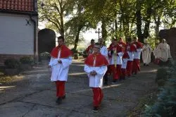 Uroczystość nadania im. bł. ks. Frelichowskiego szkole w Nicwałdzie