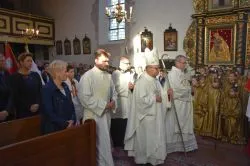 Uroczystość nadania im. bł. ks. Frelichowskiego szkole w Nicwałdzie