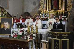 Uroczystość nadania im. bł. ks. Frelichowskiego szkole w Nicwałdzie