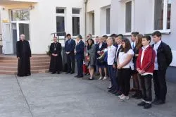 Uroczystość nadania im. bł. ks. Frelichowskiego szkole w Nicwałdzie