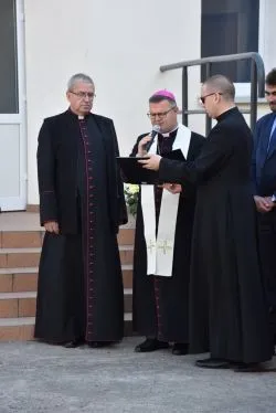 Uroczystość nadania im. bł. ks. Frelichowskiego szkole w Nicwałdzie