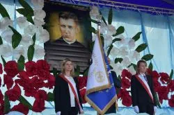 Uroczystość nadania im. bł. ks. Frelichowskiego szkole w Nicwałdzie
