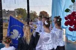 Uroczystość nadania im. bł. ks. Frelichowskiego szkole w Nicwałdzie