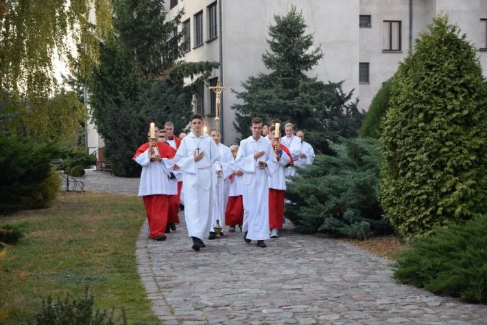 Wprowadzenie relikwii świętych Pastuszków z Fatimy