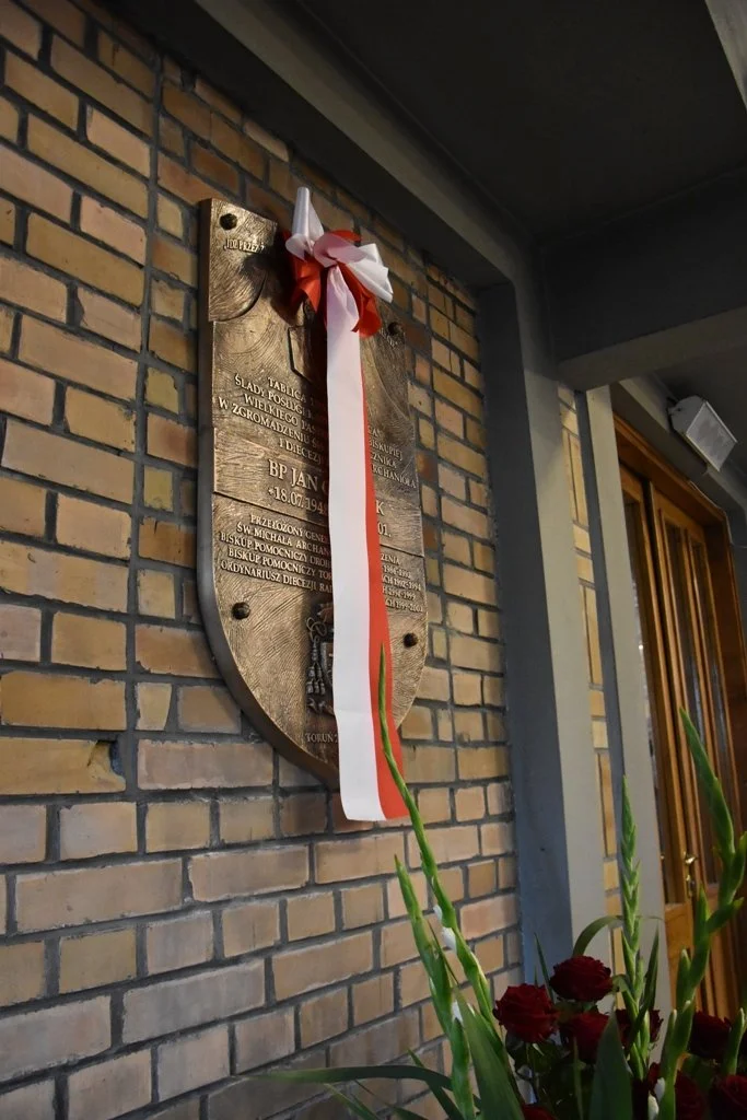 Odsłonięcie tablicy bpa Jana Chrapka