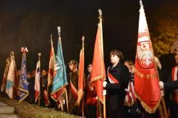 Apel pod pomnikiem marszałka Józefa Piłsudskiego
