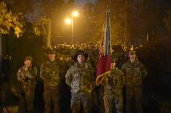 Apel pod pomnikiem marszałka Józefa Piłsudskiego