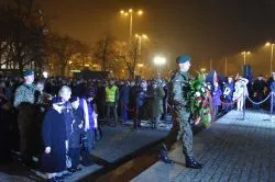 Apel pod pomnikiem marszałka Józefa Piłsudskiego