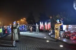Apel pod pomnikiem marszałka Józefa Piłsudskiego