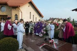 Poświęcenie symbolicznego grobu Błogosławionych Męczenników Działdowskich