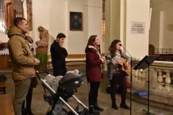 Dialogi na rynku - po co małżeństwo?