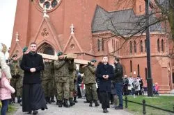 Droga Krzyżowa ulicami Torunia