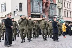 Droga Krzyżowa ulicami Torunia