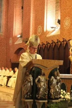Wigilia Paschalna w toruńskiej katedrze