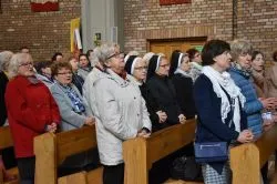 Koronacja figury Matki Bożej Fatimskiej
