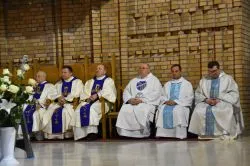 Koronacja figury Matki Bożej Fatimskiej