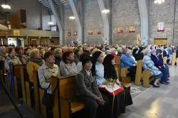 Koronacja figury Matki Bożej Fatimskiej