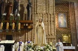 Koronacja figury Matki Bożej Fatimskiej