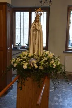 Koronacja figury Matki Bożej Fatimskiej