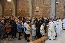 Koronacja figury Matki Bożej Fatimskiej