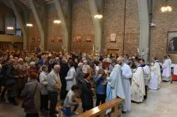 Koronacja figury Matki Bożej Fatimskiej