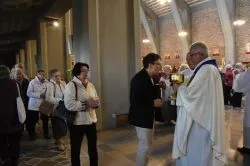 Koronacja figury Matki Bożej Fatimskiej