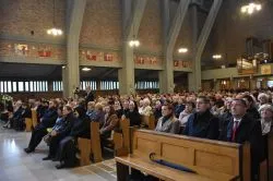 Koronacja figury Matki Bożej Fatimskiej