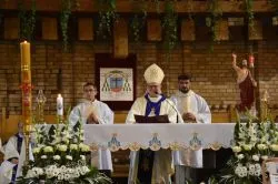 Koronacja figury Matki Bożej Fatimskiej